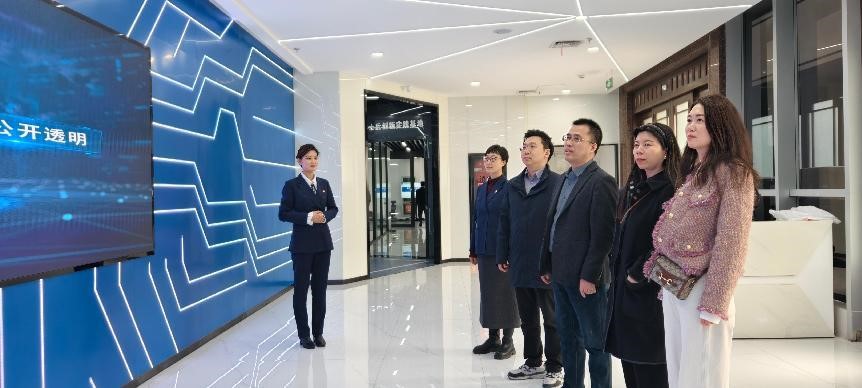 深化院企合作，共推数字技术创新 ——Beat365中国唯一官方网站电气学院负责人一行到丝路创远（甘肃）科技有限公司调研