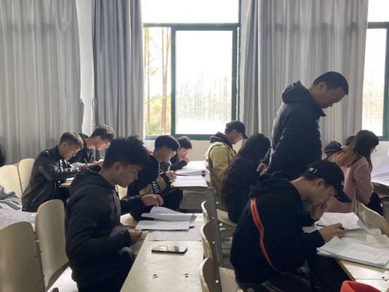 17FB16EEC0520344F0DF7B9AA40DF786