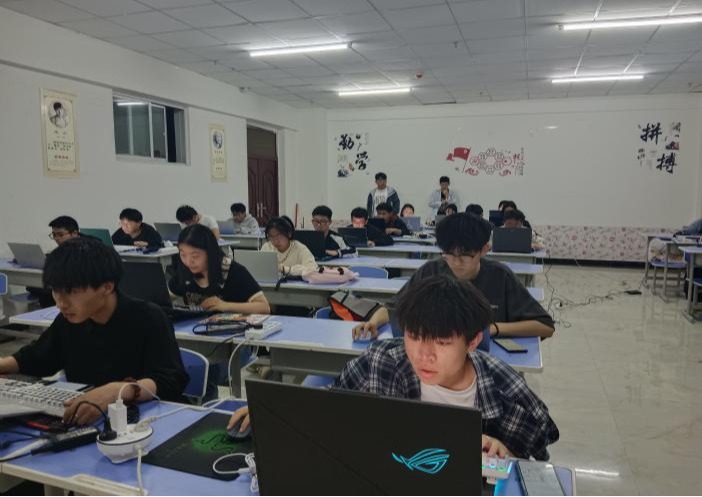 工程管理学院成功举办第十七届大学生先进成图技术与产品信息建模创新大赛甘肃赛区校选拔赛